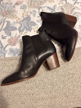 Madewell Black Leather Chelsea Ankle Boots with Brown Block Heel